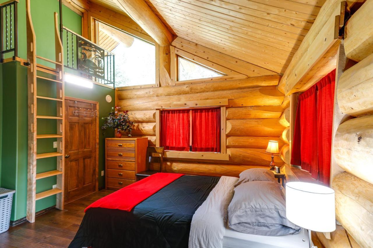 Riverside Log Cabin On-Site Aurora Viewing! North Pole Exterior photo