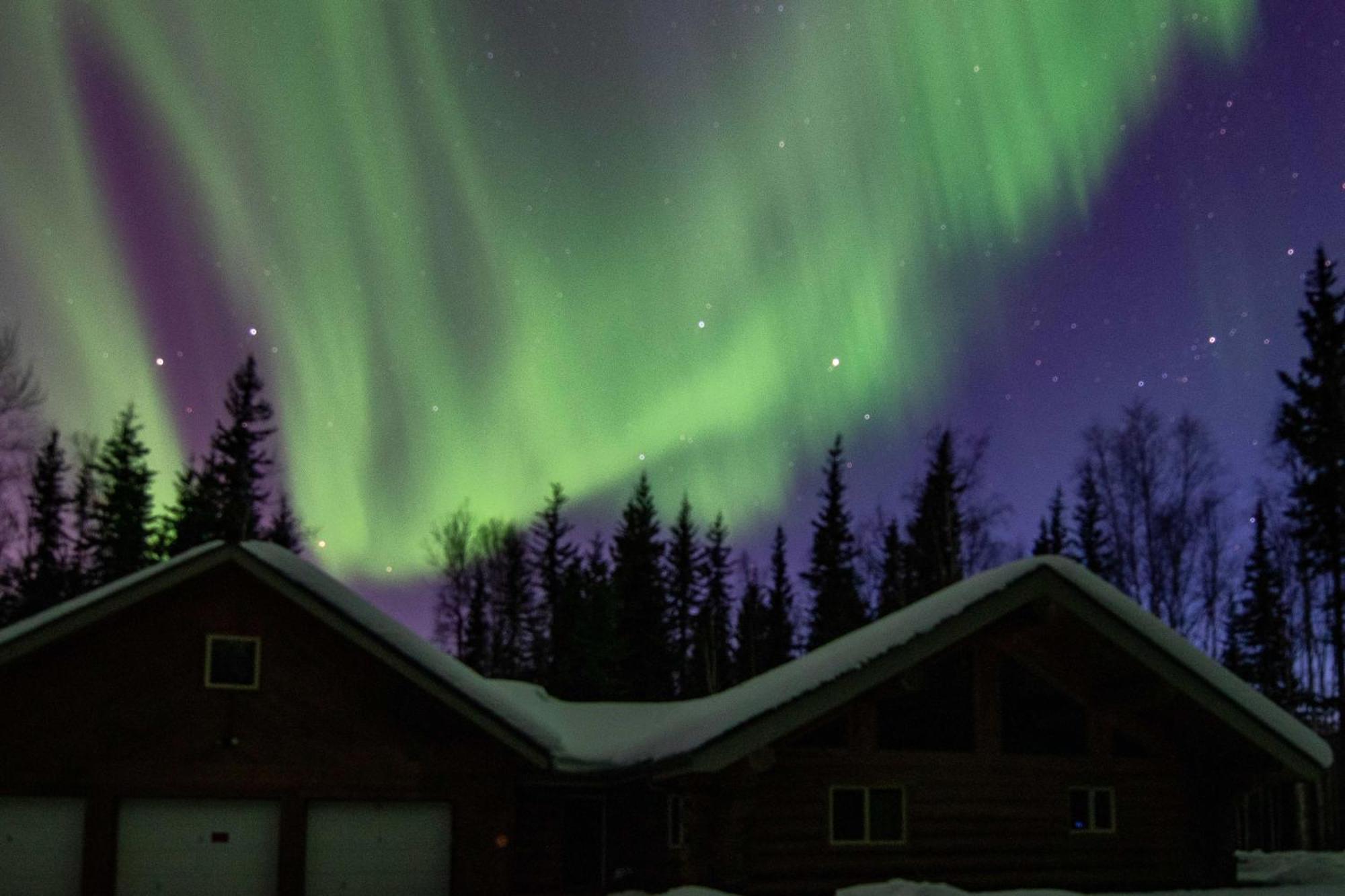 Riverside Log Cabin On-Site Aurora Viewing! North Pole Exterior photo